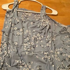 It’s never been worn and it is size medium